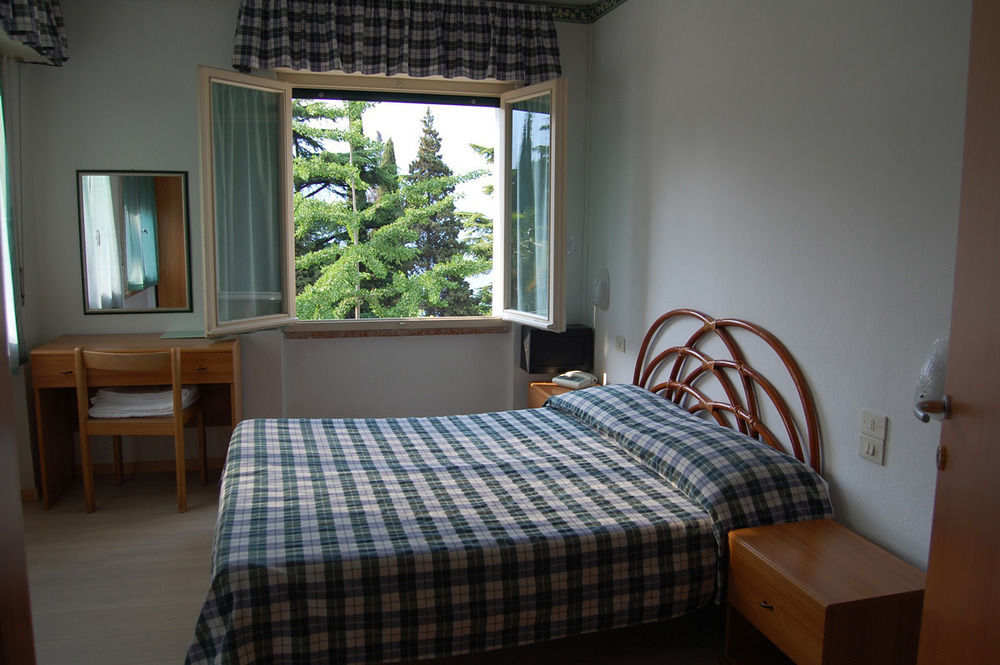 Hotel Stella Alpina Malcesine Eksteriør billede